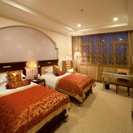 Q And X Hot Spring Resort Qingdao Eksteriør billede